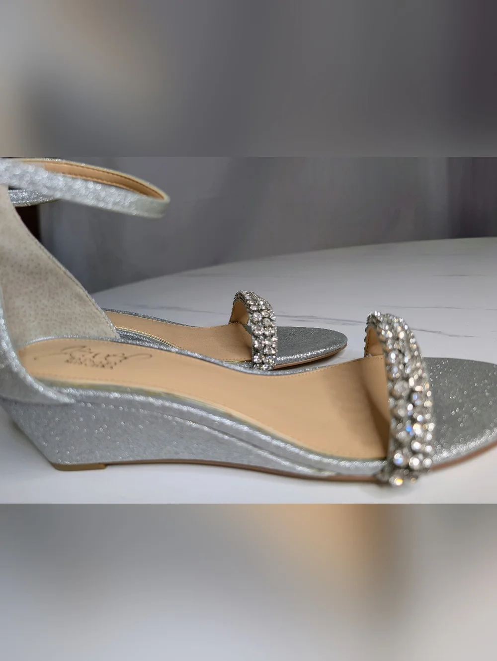 Jewel Badgley Mischka Silver Glitter Rhinestone Wedge Sandals Sz 8 NIB